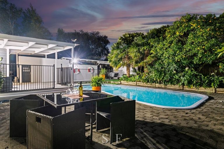 Photo of property in 417 Te Moana Road, Waikanae, 5036