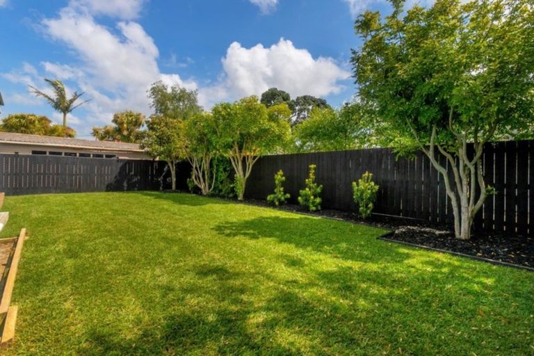 Photo of property in 8/282 Point Chevalier Road, Point Chevalier, Auckland, 1022