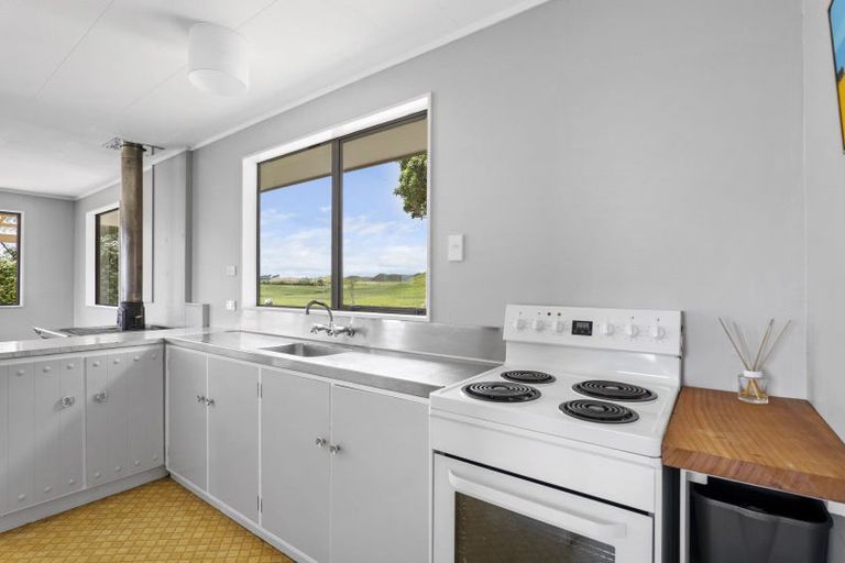 Photo of property in 6388 South Road, Pungarehu, Opunake, 4685