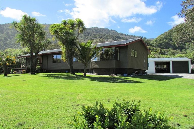 Photo of property in 2404 Coast Road, Barrytown, Runanga, 7873