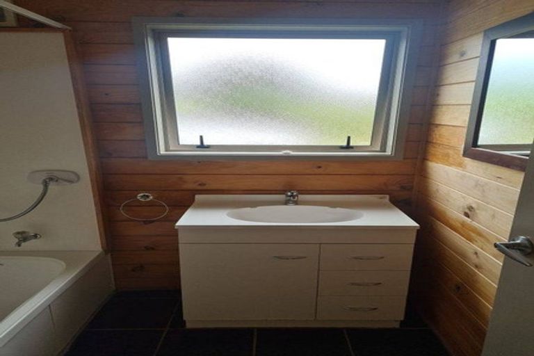 Photo of property in 34 Hitiri Road, Kinloch, Taupo, 3377