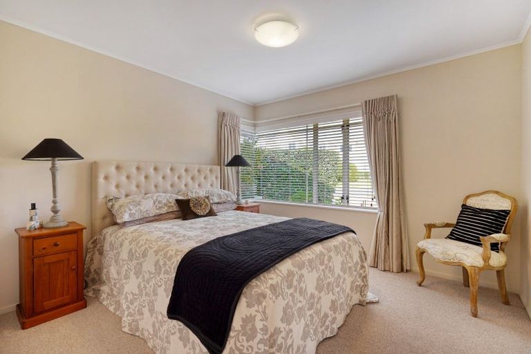Photo of property in 2 Fulford Place, Havelock North, 4130