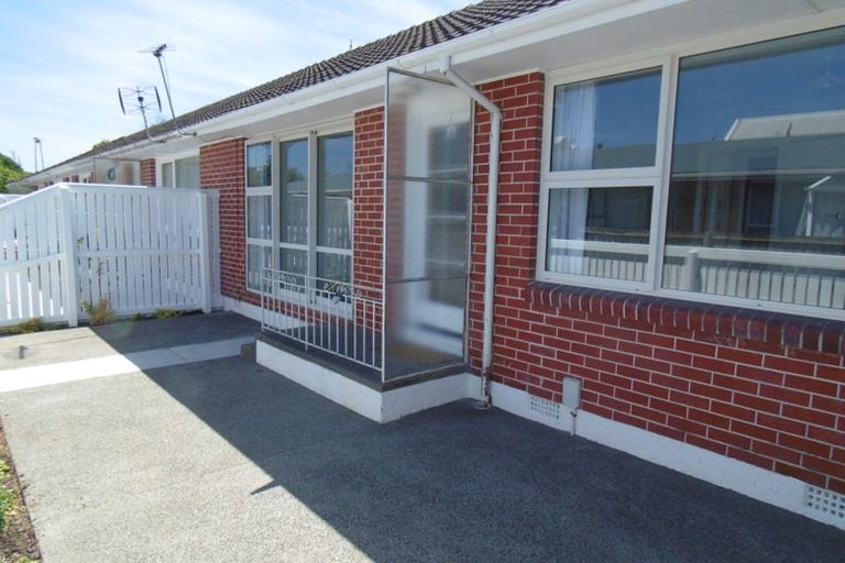 Photo of property in 4/28 Aikmans Road, Merivale, Christchurch, 8014