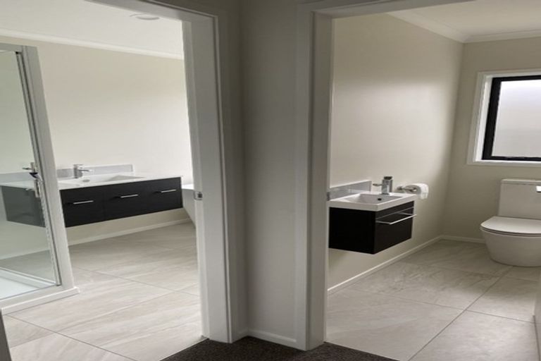 Photo of property in 16 Hikawera Drive, Frimley, Hastings, 4120