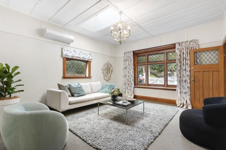 Photo of property in 22 Matipo Street, Eastbourne, Lower Hutt, 5013