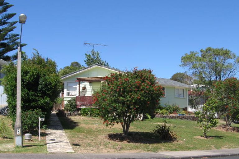 Photo of property in 46 Stott Avenue, Birkdale, Auckland, 0626