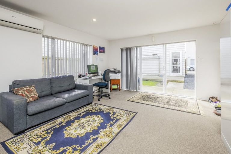 Photo of property in 35 Treestump Road, Takanini, 2112
