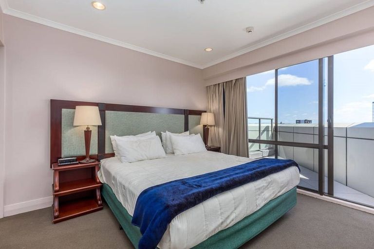 Photo of property in Scotia Tower Apartments, 8a/8 Scotia Place, Auckland Central, Auckland, 1010