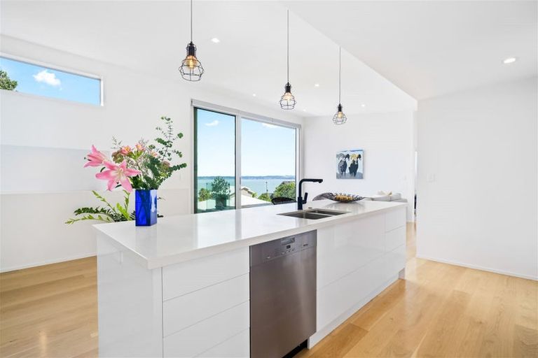 Photo of property in 9 Siesta Terrace, Gulf Harbour, Whangaparaoa, 0930