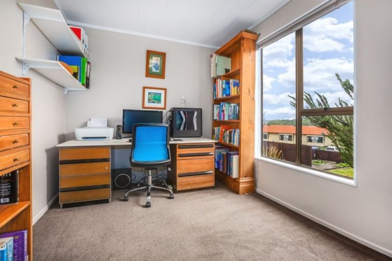 Photo of property in 12 Langwell Place, Papakowhai, Porirua, 5024