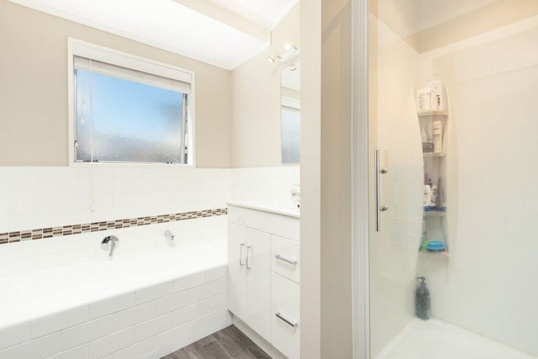 Photo of property in 6 Aspiring Place, Ohauiti, Tauranga, 3112