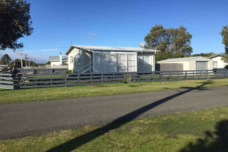 Photo of property in 67 Koputara Road, Himatangi Beach, Foxton, 4891