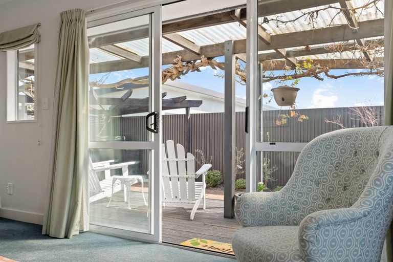 Photo of property in 1/39 Pannell Avenue, Wainoni, Christchurch, 8061