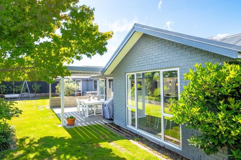 Photo of property in 27 Reka Street, Parklands, Christchurch, 8083