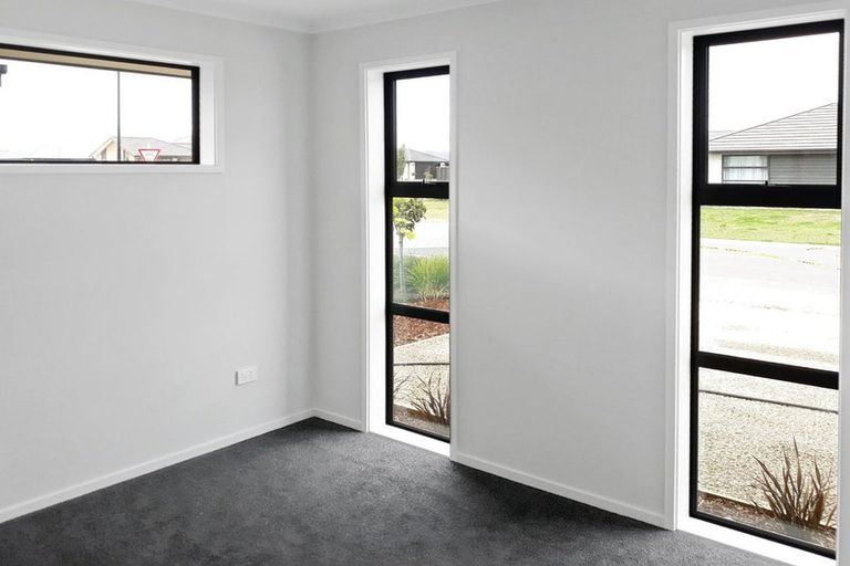 Photo of property in 44 Longcot Drive, Rolleston, 7615