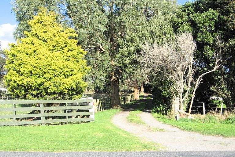 Photo of property in 51 Waitohu Valley Road, Otaki, 5512