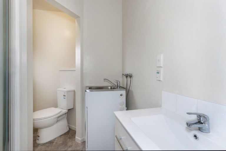 Photo of property in 96 Nursery Road, Phillipstown, Christchurch, 8011