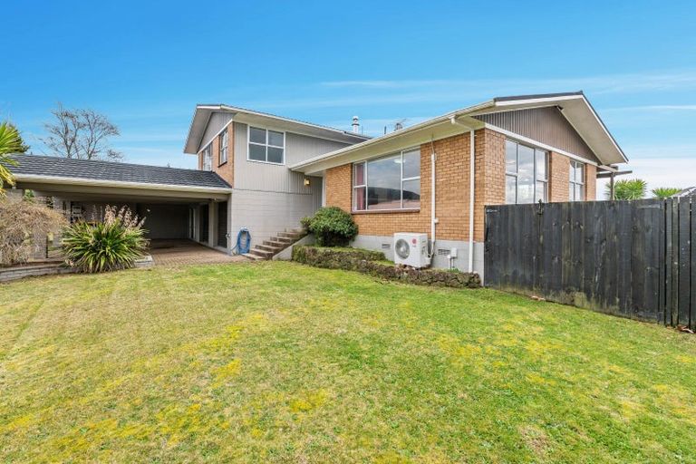 Photo of property in 18 Luxor Place, Pomare, Rotorua, 3015