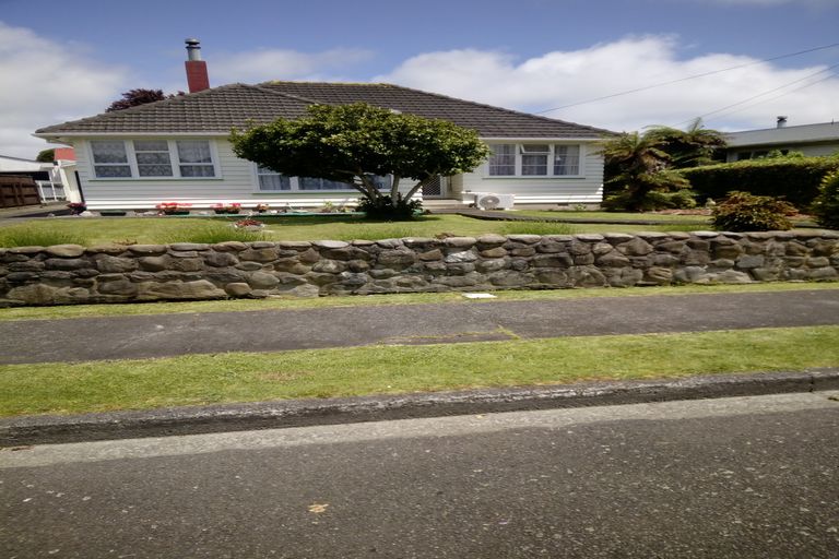 Photo of property in 8 Norfolk Street, Levin, 5510