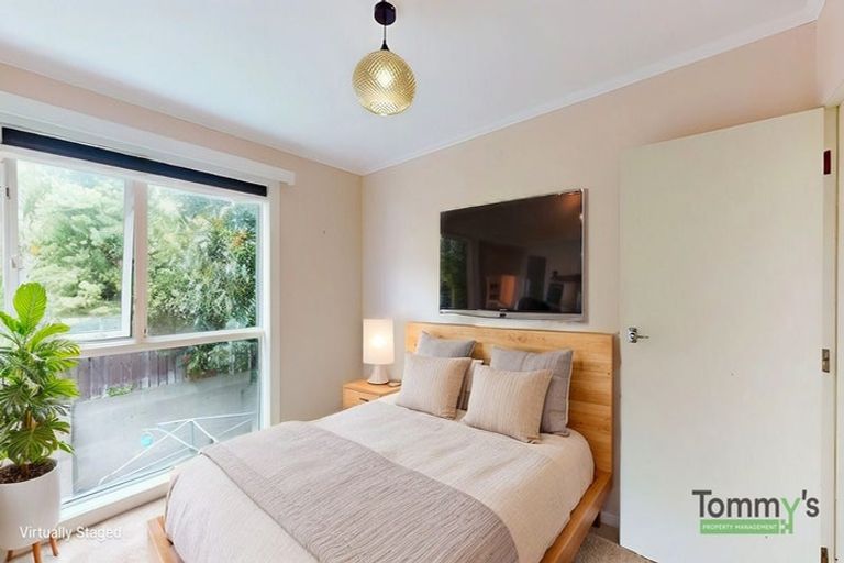 Photo of property in Victoria Court, 7/4 Queen Street, Mount Victoria, Wellington, 6011