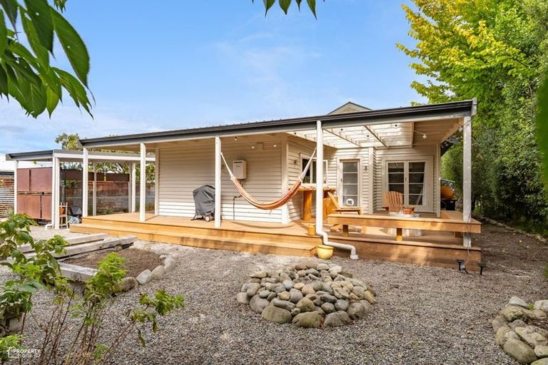 Photo of property in 65 Brandon Street, Featherston, 5710