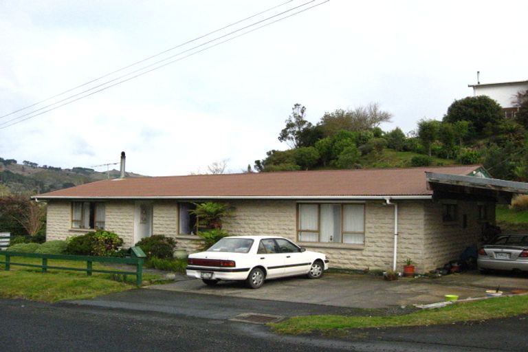 Photo of property in 9 Kellas Street, Macandrew Bay, Dunedin, 9014