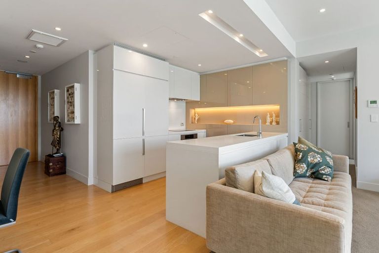 Photo of property in Clyde Quay Wharf, 1a/7 Clyde Quay Wharf, Te Aro, Wellington, 6011