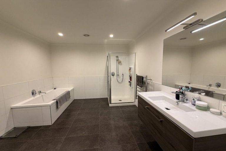 Photo of property in 106 Hobsonville Point Road, Hobsonville, Auckland, 0616