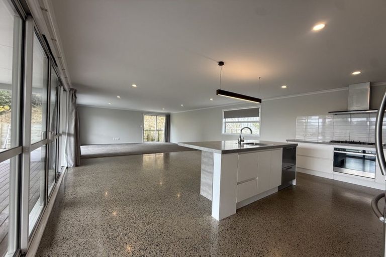 Photo of property in 18 Banks Boulevard, Whitby, Porirua, 5024