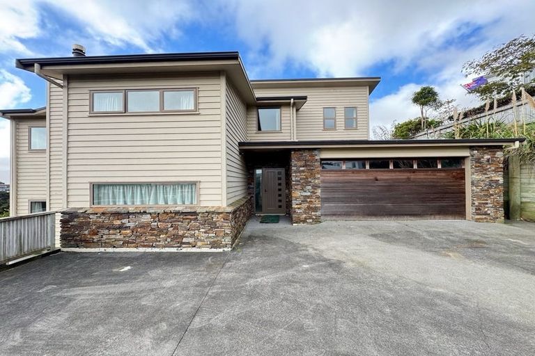 Photo of property in 6 Port Lane, Whitby, Porirua, 5024