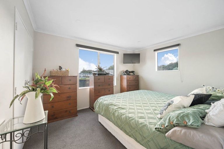 Photo of property in 4 Conclusion Street, Ascot Park, Porirua, 5024