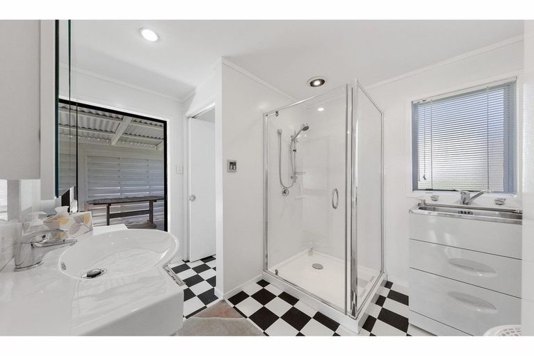 Photo of property in 66 Maunsell Road, Port Waikato, Tuakau, 2695