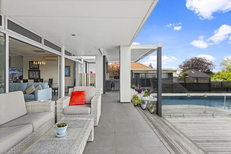 Photo of property in 34 Lake Crescent, Hamilton Lake, Hamilton, 3204