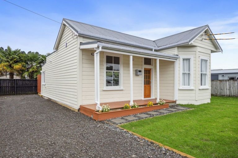 Photo of property in 10 Harvey Street, Taumarunui, 3920
