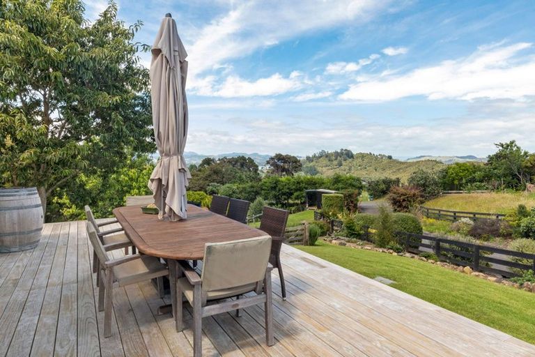 Photo of property in 288 Bellville Drive, Coromandel, 3506