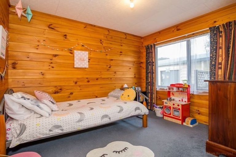 Photo of property in 46 Norana Road, Timberlea, Upper Hutt, 5018