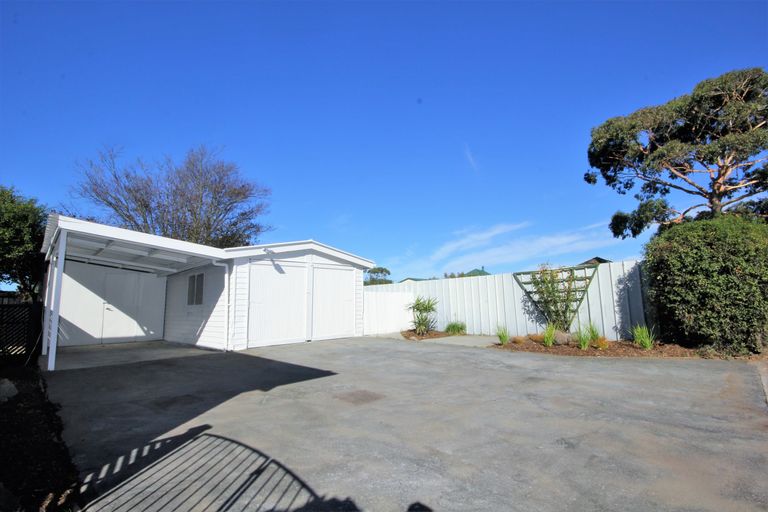 Photo of property in 422 Bower Avenue, Parklands, Christchurch, 8083