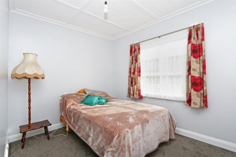 Photo of property in 192 Tasman Street, Opunake, 4616