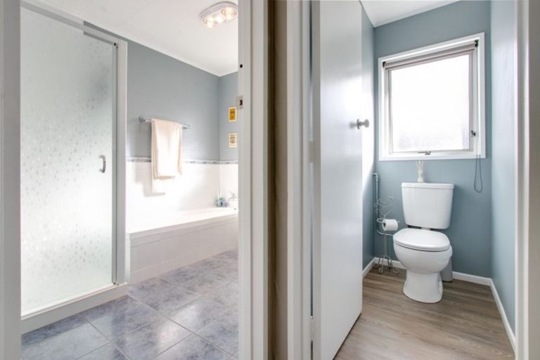 Photo of property in 38 Freyberg Avenue, Tamatea, Napier, 4112