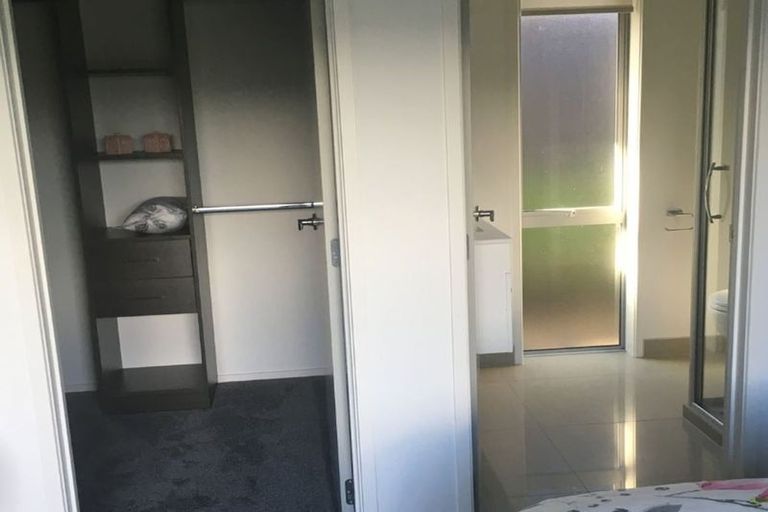 Photo of property in 178 Helenslee Road, Pokeno, 2472