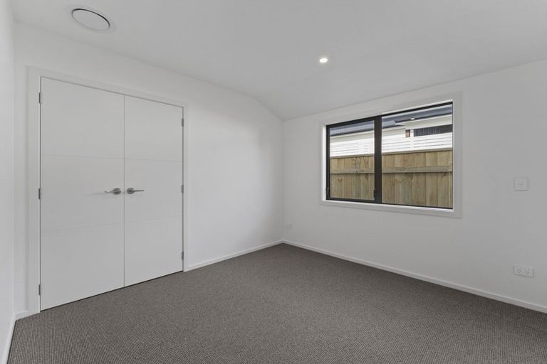 Photo of property in 18 Karearea Avenue, Waikanae, 5036