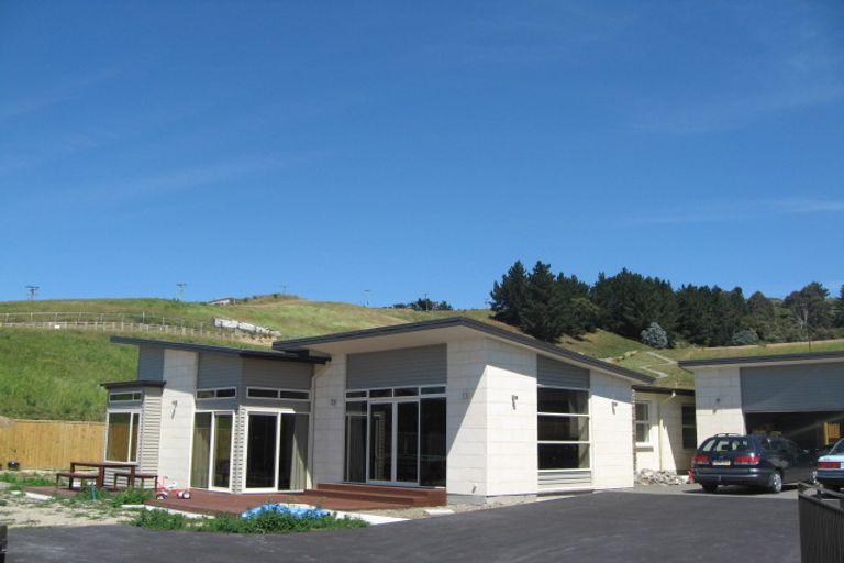 Photo of property in 34 Pentonville Close, Westmorland, Christchurch, 8025