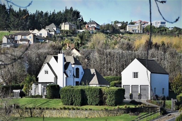 Photo of property in 12 Regis Lane, Flat Bush, Auckland, 2019