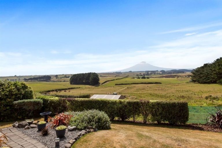 Photo of property in 14 Normanby Road, Normanby, Hawera, 4675