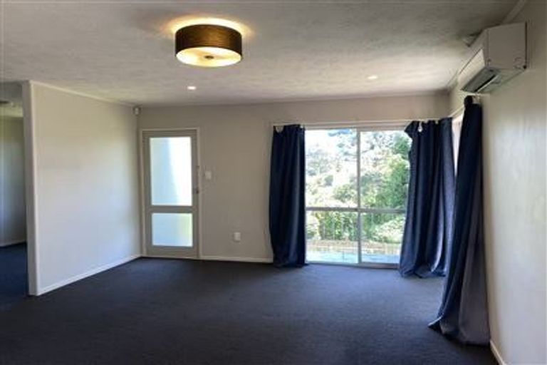 Photo of property in 13 Adam Sunde Place, Glen Eden, Auckland, 0602
