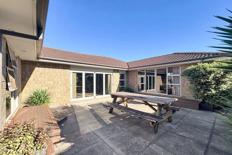 Photo of property in 2 Somerton Drive, Huntington, Hamilton, 3210