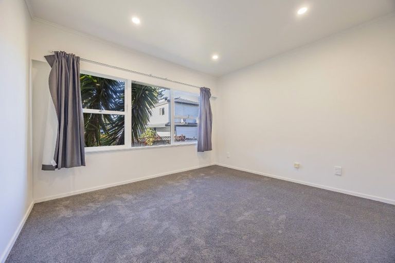 Photo of property in 54 Nile Road, Milford, Auckland, 0620