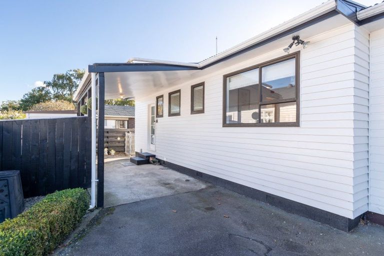 Photo of property in 2/8 Murray Street, Wallaceville, Upper Hutt, 5018