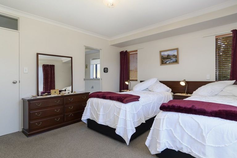 Photo of property in 9 Waterside Drive, Pyes Pa, Tauranga, 3112