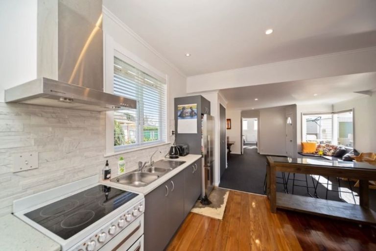 Photo of property in 10 Wicksteed Street, Vogeltown, New Plymouth, 4310